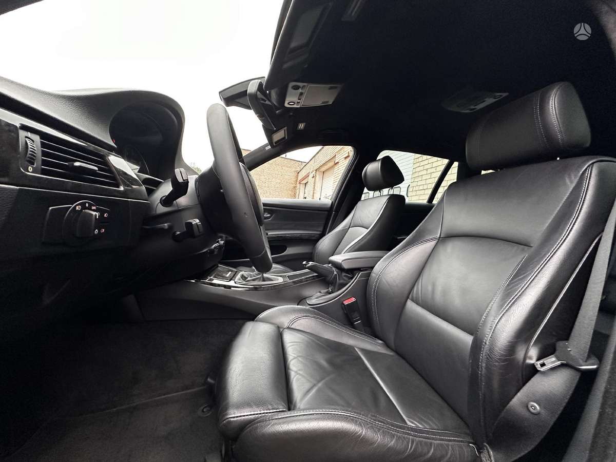 BMW 320, 2.0 l., universalas
