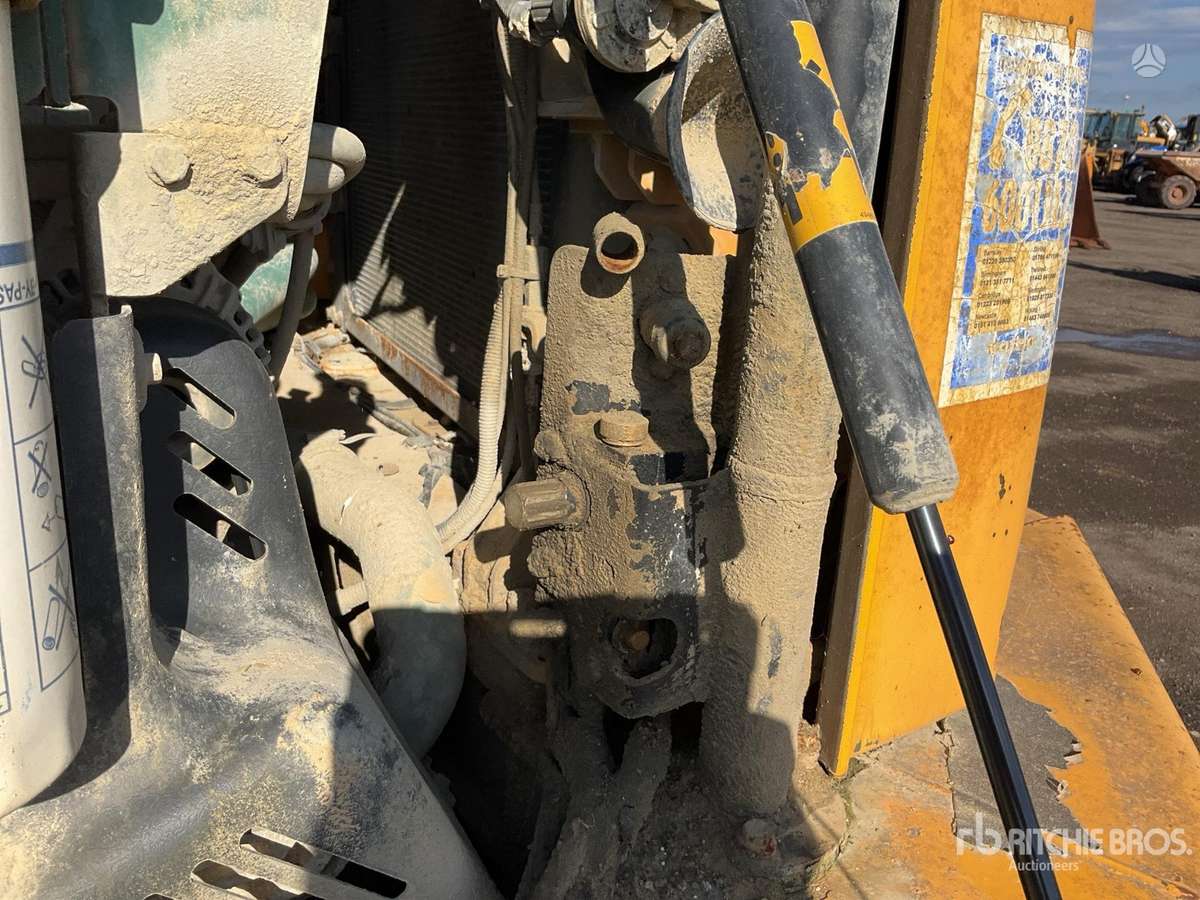Volvo A30D, pašizgāzēji