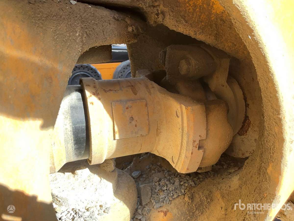 Volvo A30D, pašizgāzēji