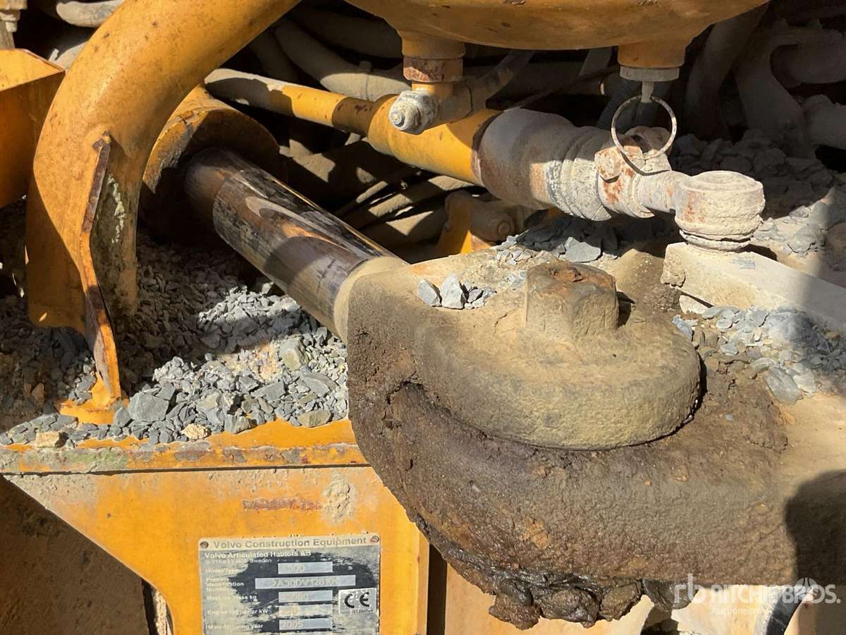Volvo A30D, pašizgāzēji