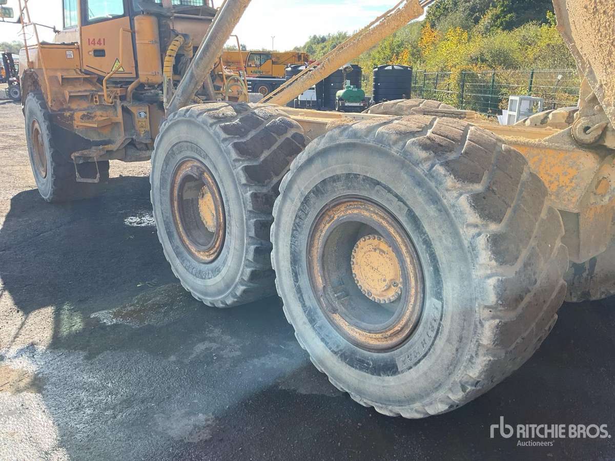 Volvo A30D, pašizgāzēji