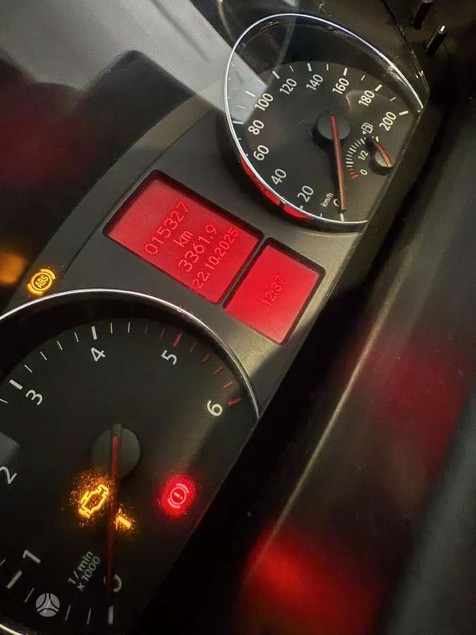 Volkswagen Crafter, preču