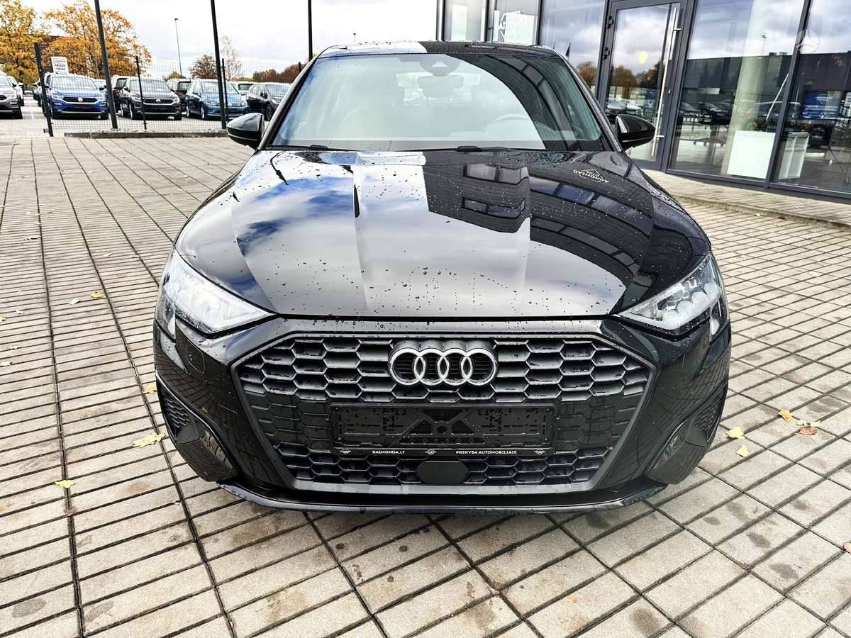 Audi A3, 1.5 l., hatchback