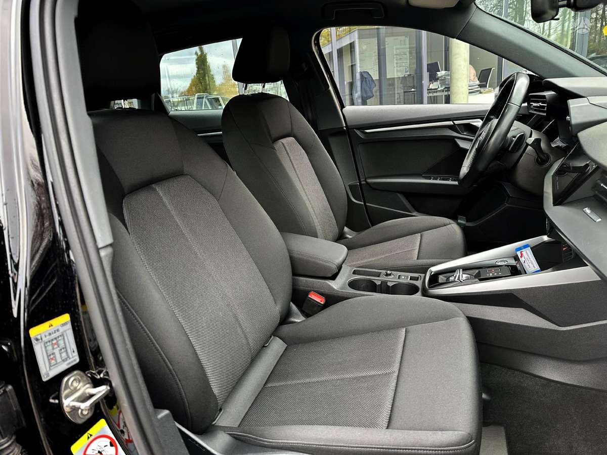 Audi A3, 1.5 l., hatchback