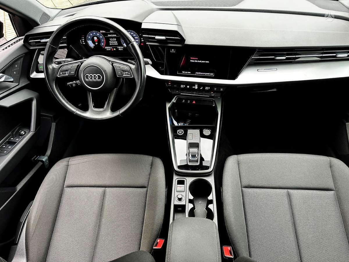 Audi A3, 1.5 l., hatchback