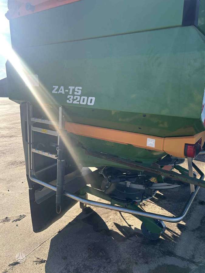 Amazone ZA-TS Profis Hydro, spreaders