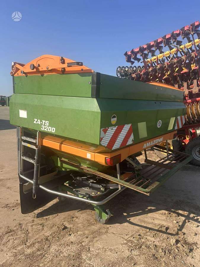 Amazone ZA-TS Profis Hydro, spreaders