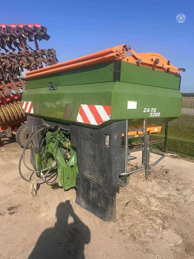 Amazone ZA-TS Profis Hydro, spreaders