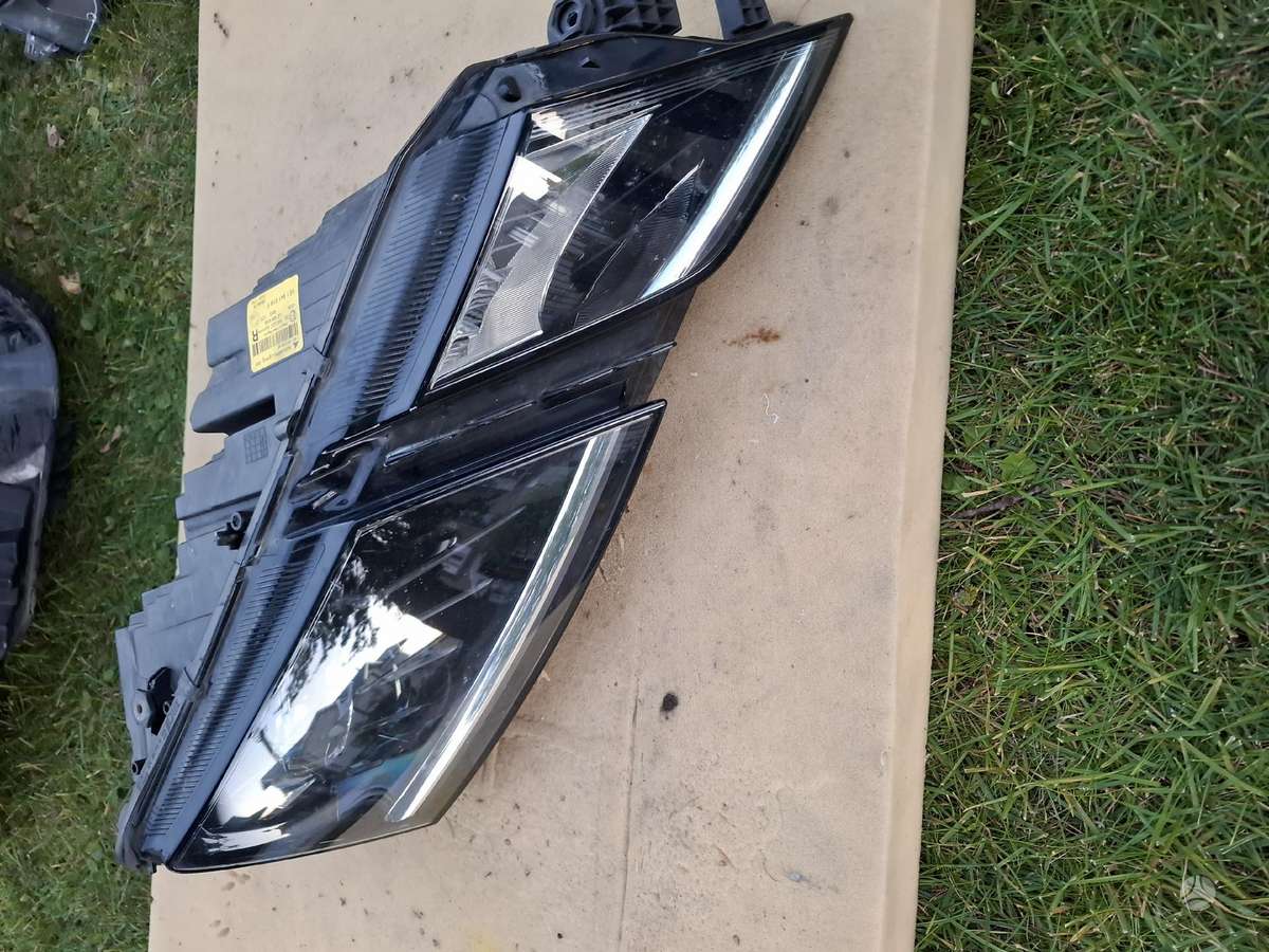 Skoda Octavia lights