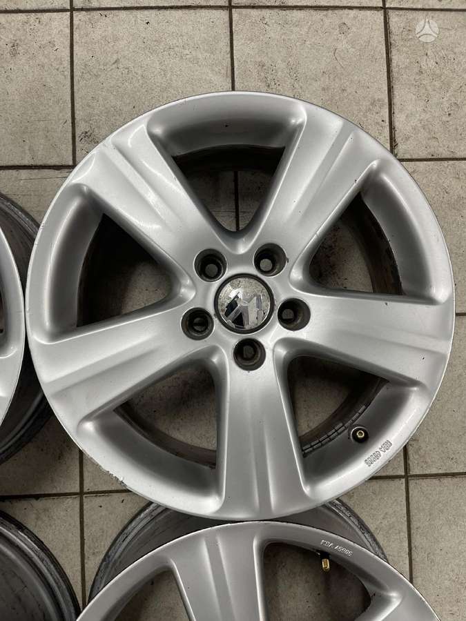 Volkswagen, light alloy, R17