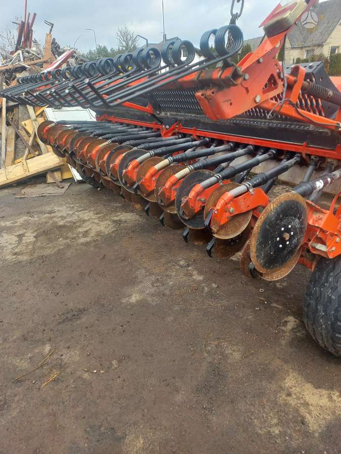 Kuhn PREMIA 4000, seeders, planters