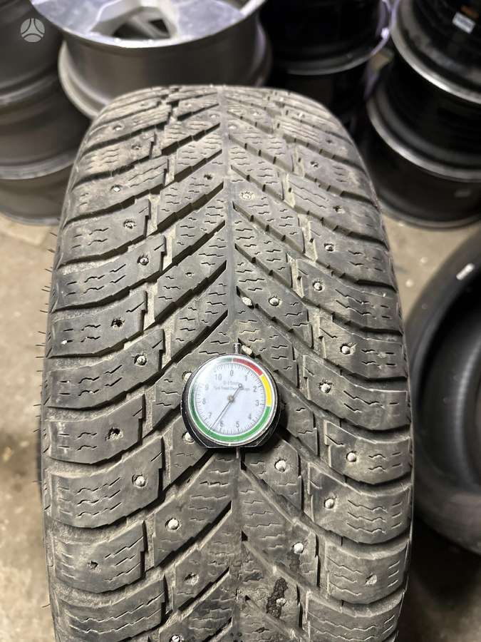 Nokian, žieminės 225/60 R17