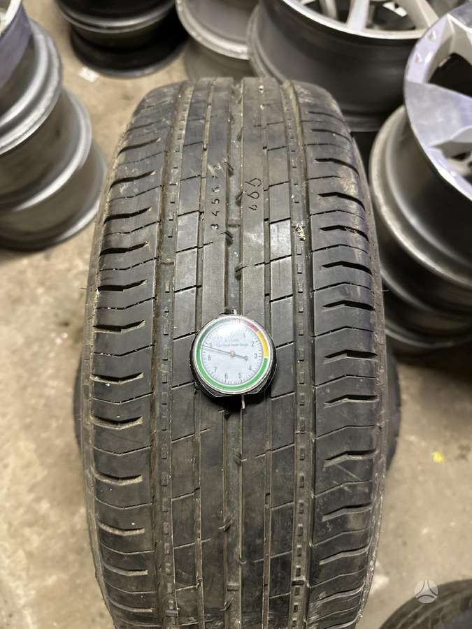 Nokian, vasarinės 215/70 R15
