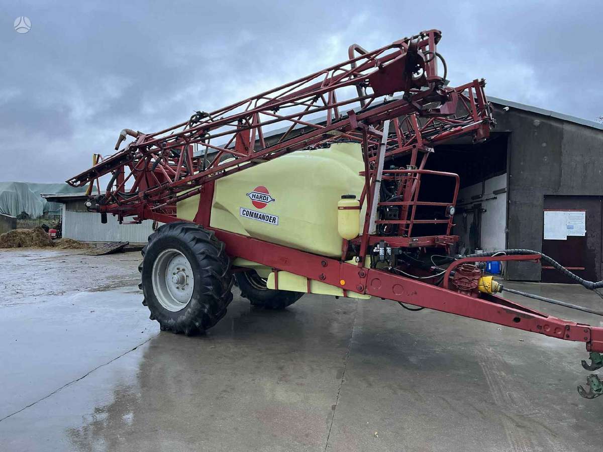 Hardi Comander4200, izsmidzinātāji