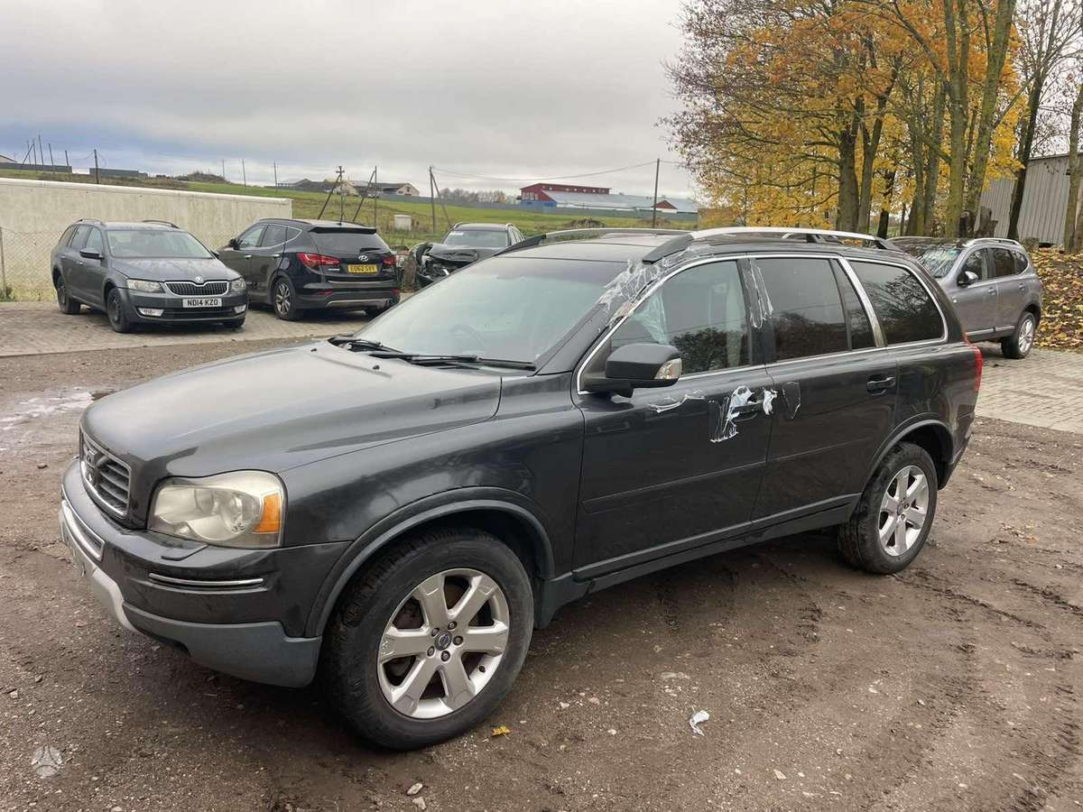 Volvo XC90 dalimis