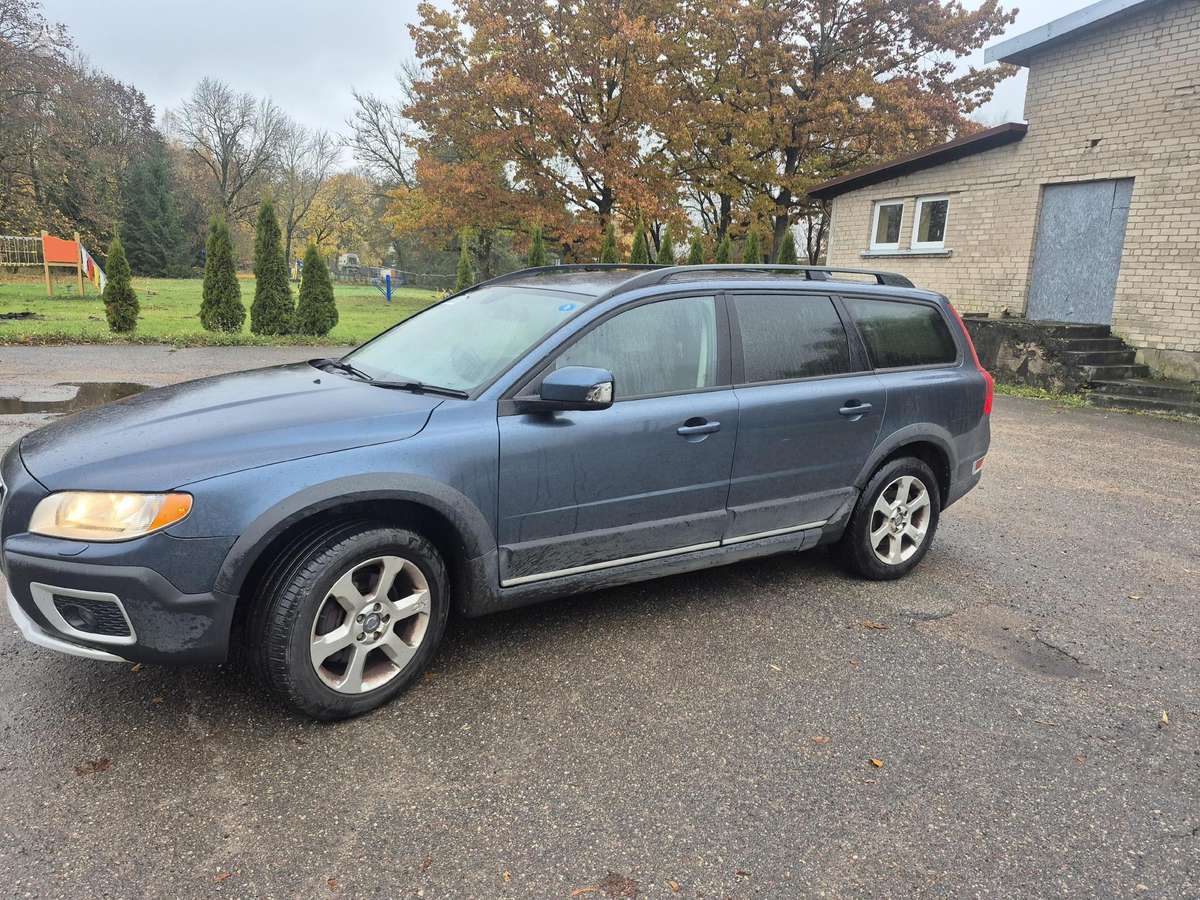 Volvo XC70 rezerves daļās
