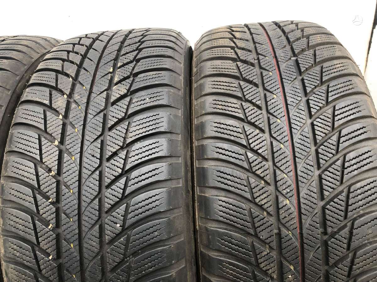 Bridgestone Blizzak LM001, winter 215/55 R17