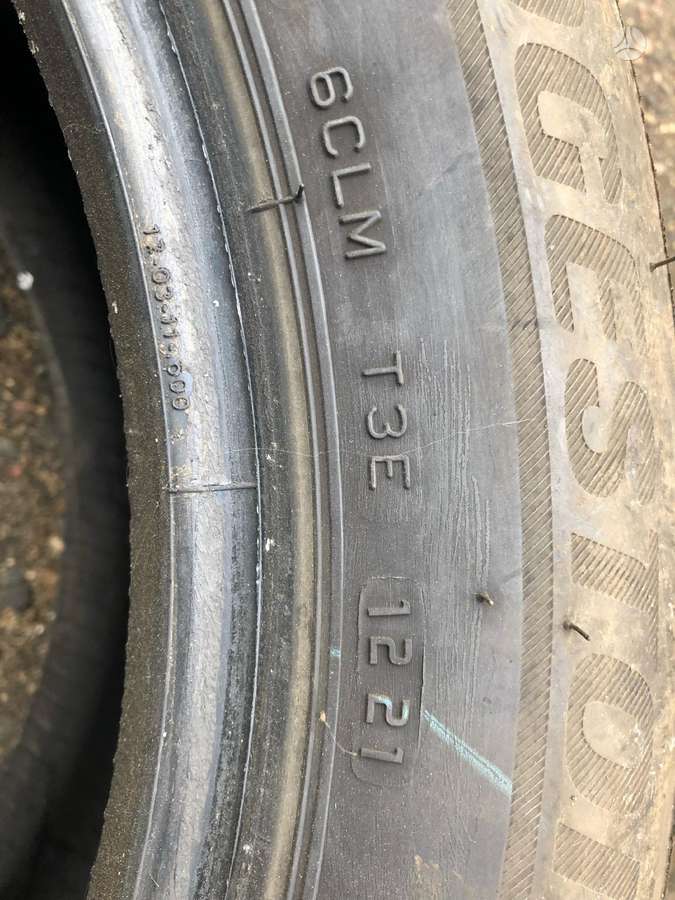 Bridgestone Blizzak LM001, winter 215/55 R17