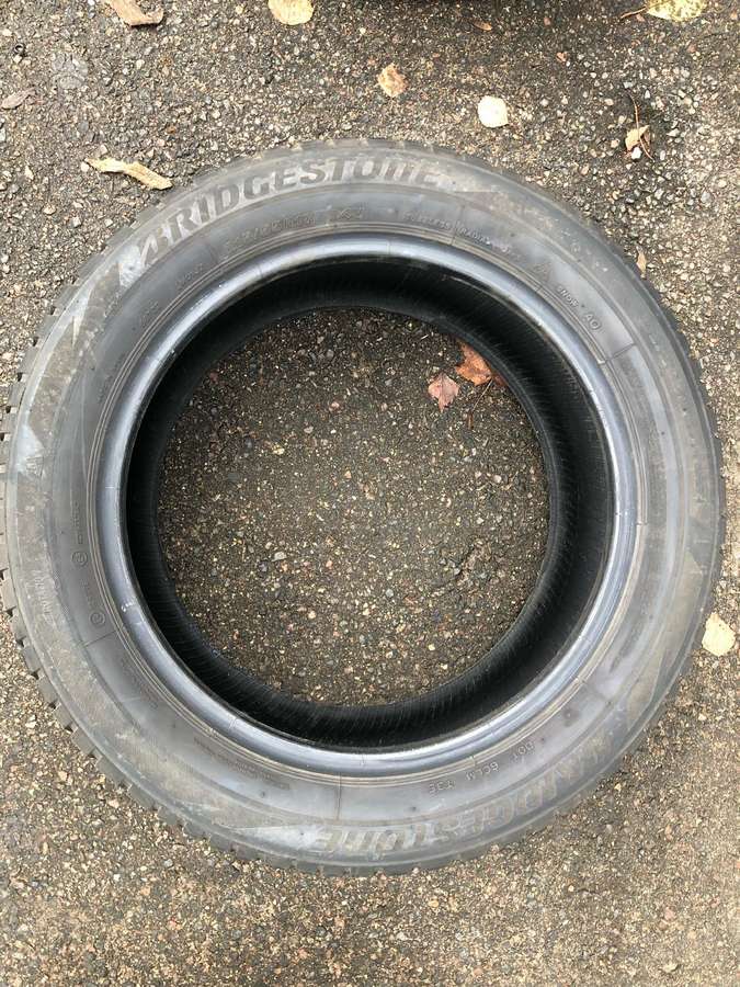 Bridgestone Blizzak LM001, winter 215/55 R17