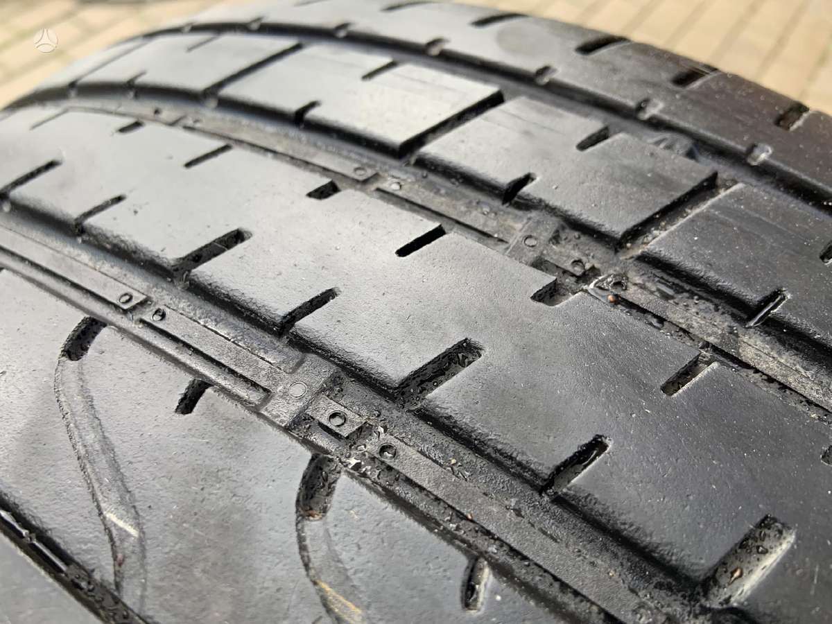 Pirelli P Zero, летние 255/40 R21
