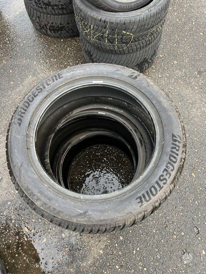 Bridgestone Blizzak LM005, winter 255/50 R19