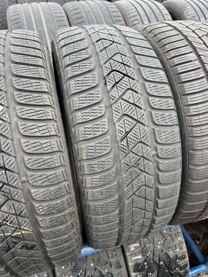Pirelli Sottozero 3, winter 225/40 R19