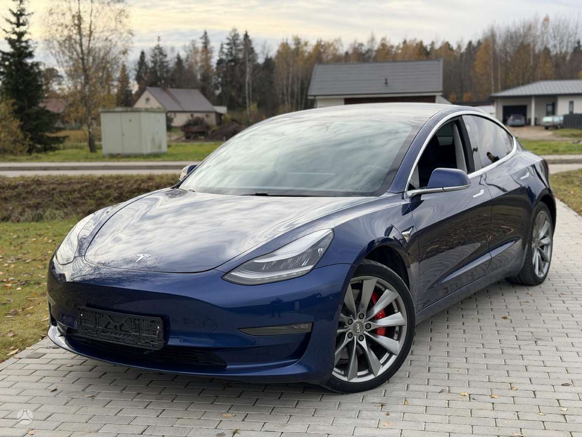 Tesla Model 3, 81 kWh, hatchback