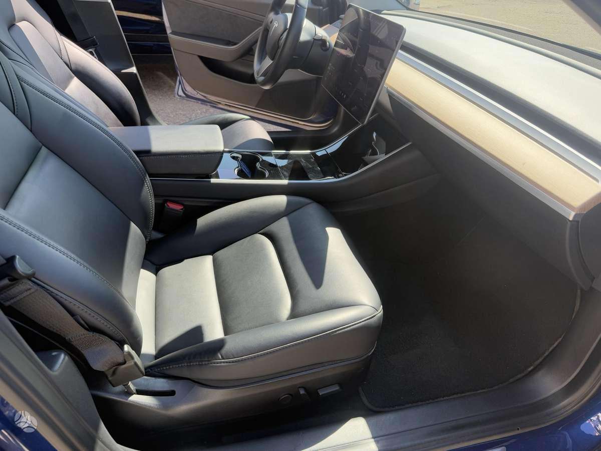 Tesla Model 3, 81 kWh, hečbekas