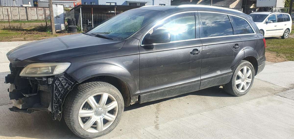 Audi Q7 по частям
