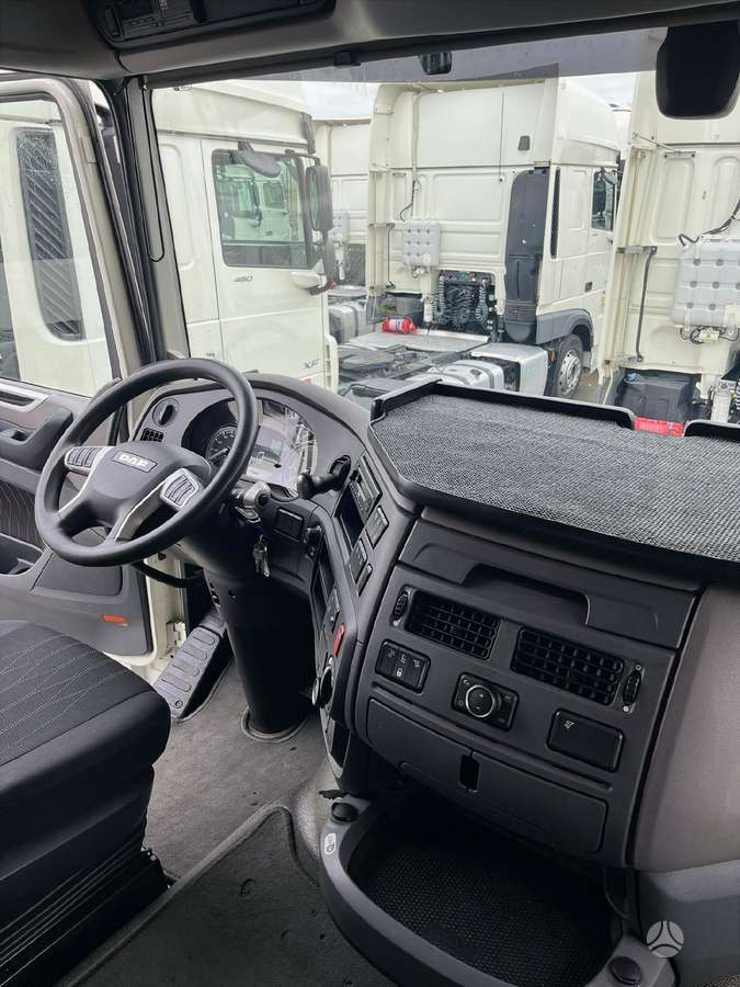DAF XF480 FT, 2 спальных места