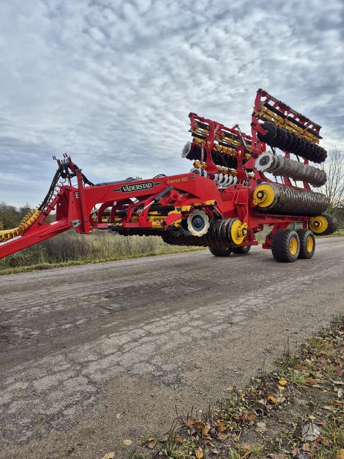 Vaderstad CR 925, scrapers, scrubbers