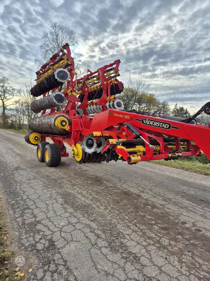Vaderstad CR 925, scrapers, scrubbers