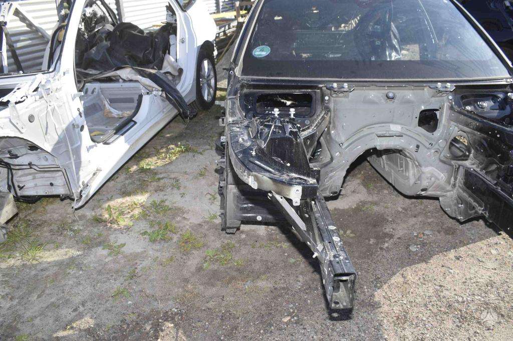 BMW i4 frame rails (fornt, rear)