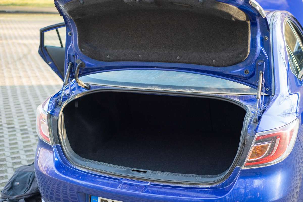 Mazda 6, 2.0 l., Седан