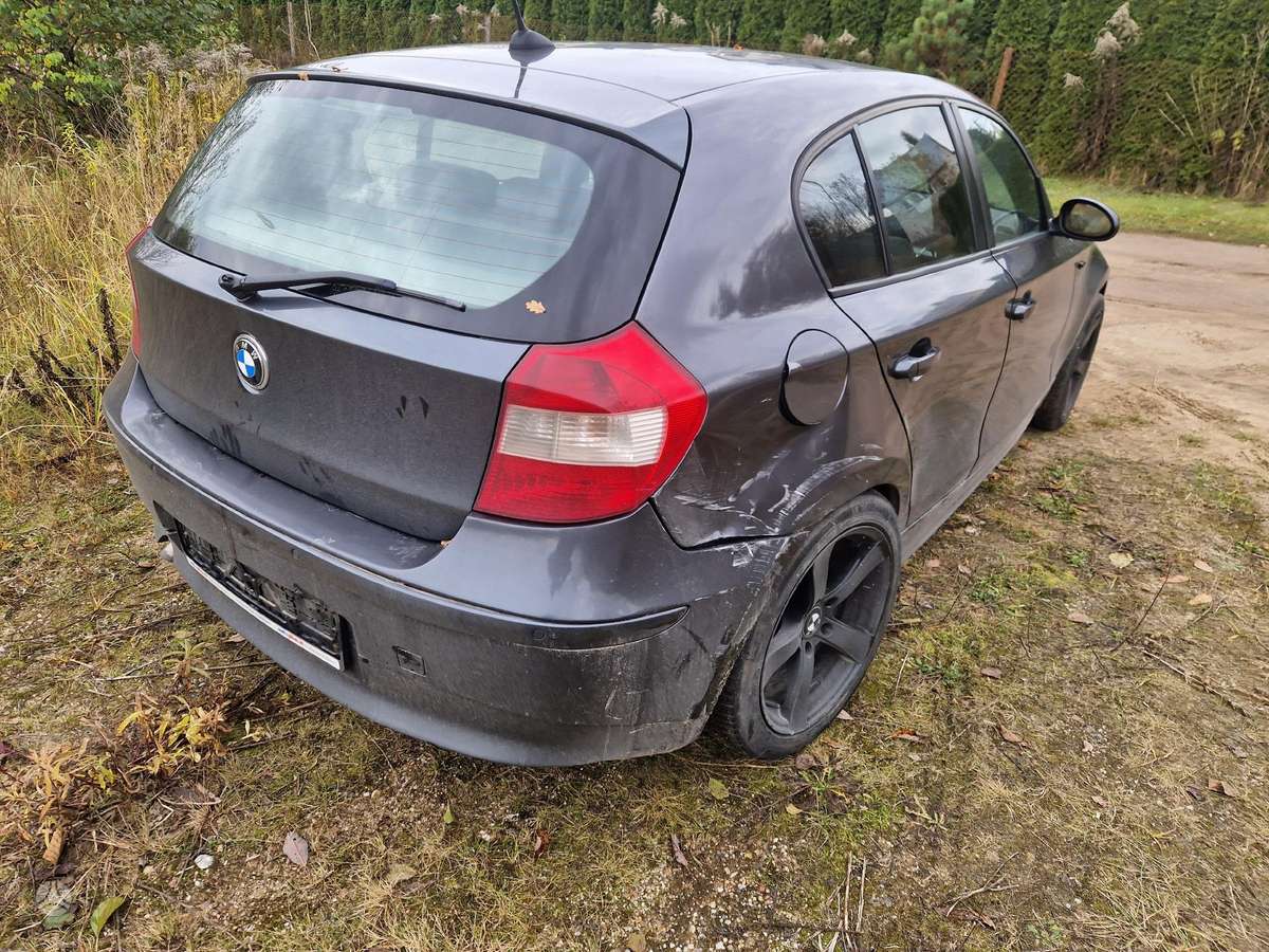 BMW 120 A22 spalva