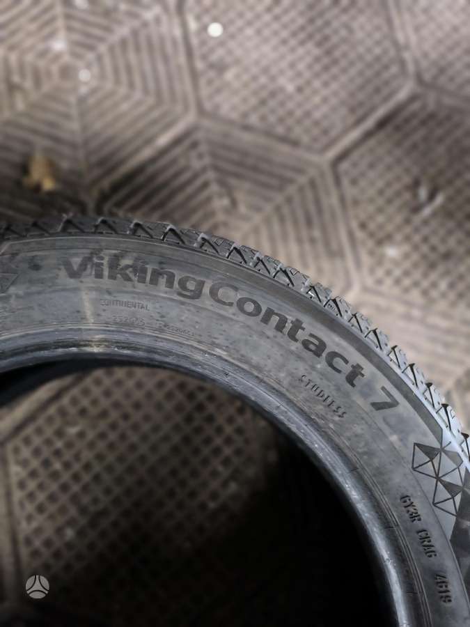 Continental, всесезонные 215/55 R17