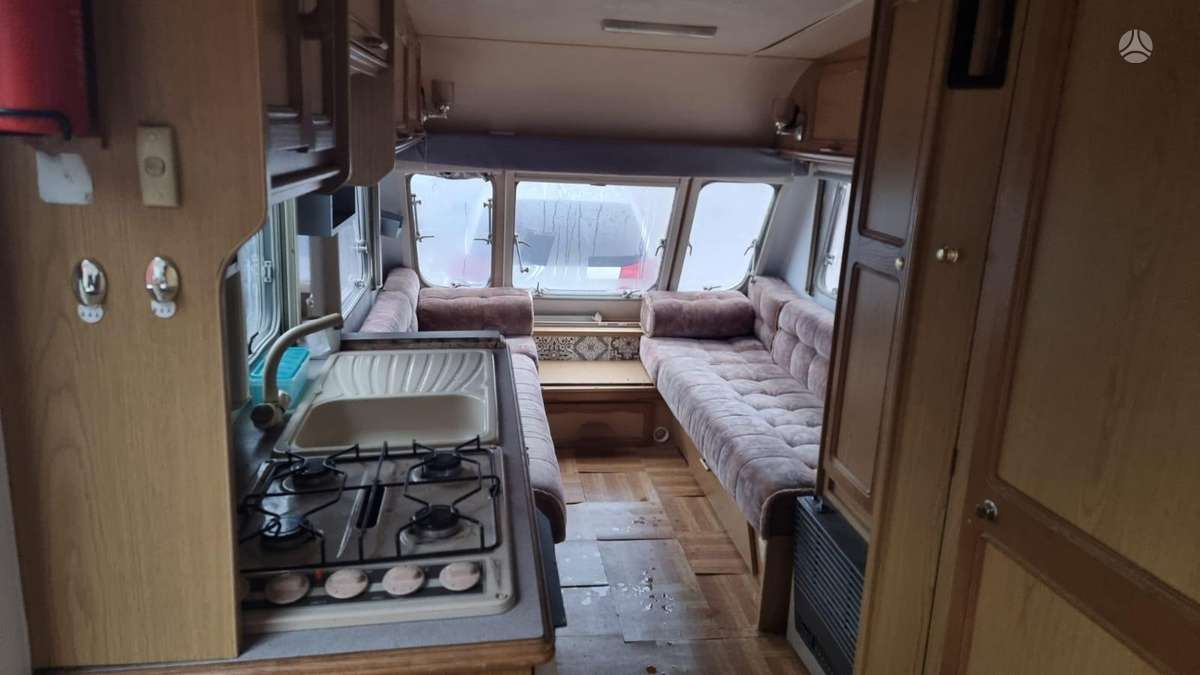 Swift Challenger 490SE Lux, кемперы