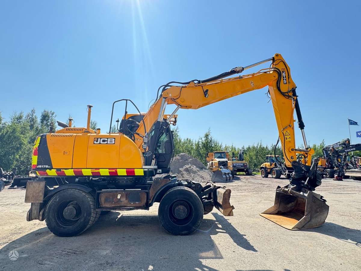 JCB 175, excavator