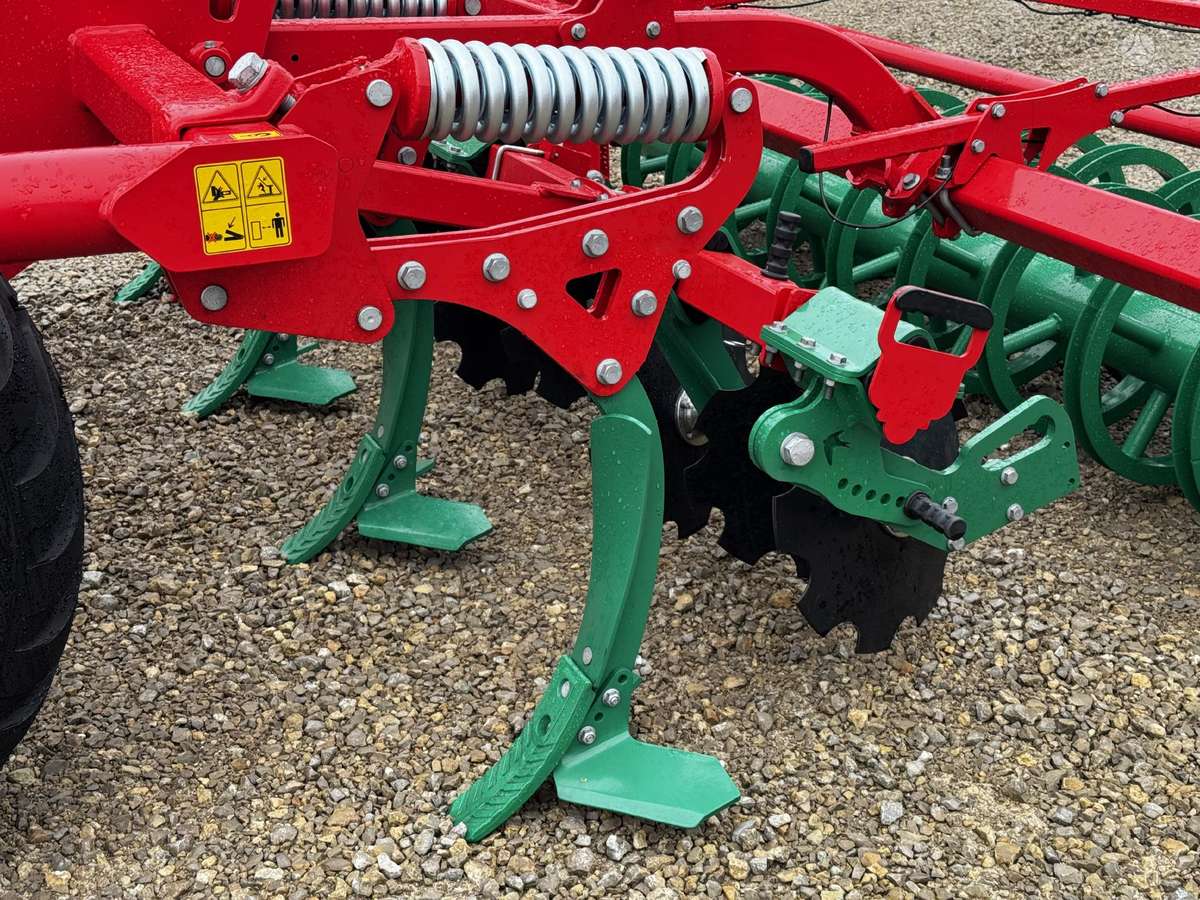 AGRO-MASZ Runner X3, скребки, скрубберы