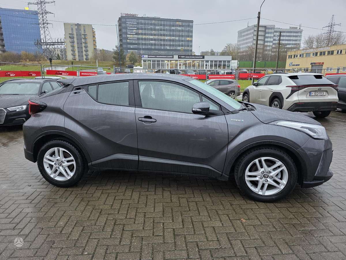 Toyota C-HR - 4