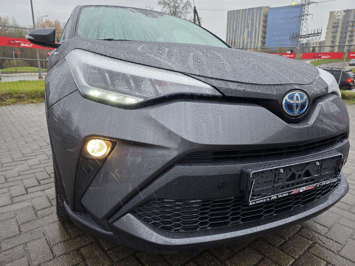 Toyota C-HR - 10