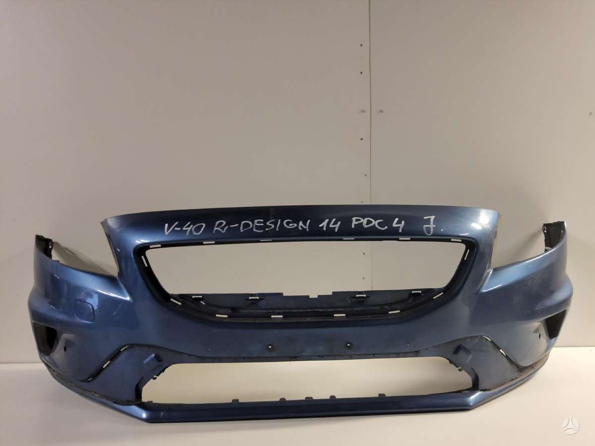Volvo V40 Cross Country dalimis