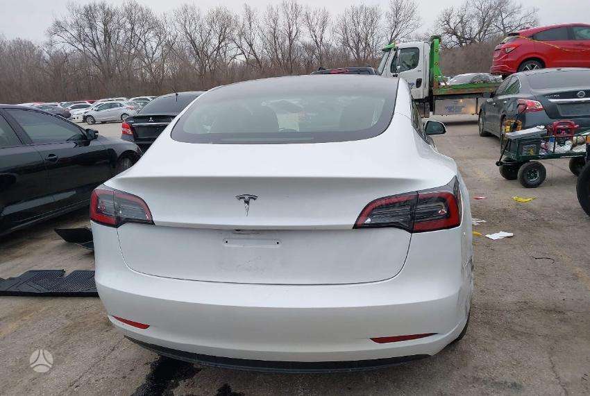 Tesla Model 3, 60 кВт·ч, Хэтчбек