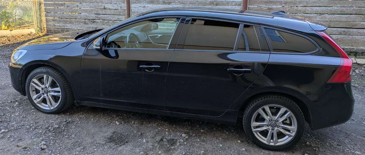 Volvo V60, 2.4 l., universalas