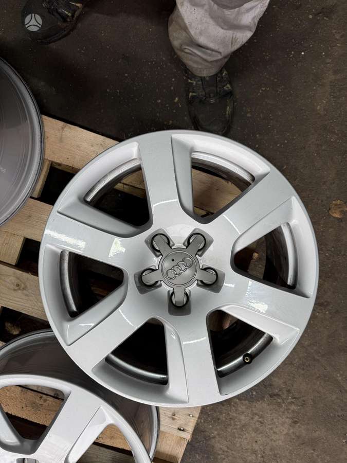 Audi, light alloy, R17