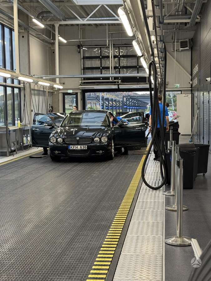 Jaguar XJ, 4.2 l., Седан