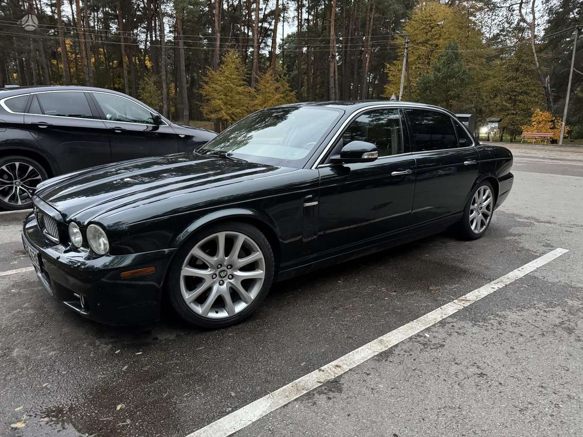 Jaguar XJ, 4.2 l., Седан