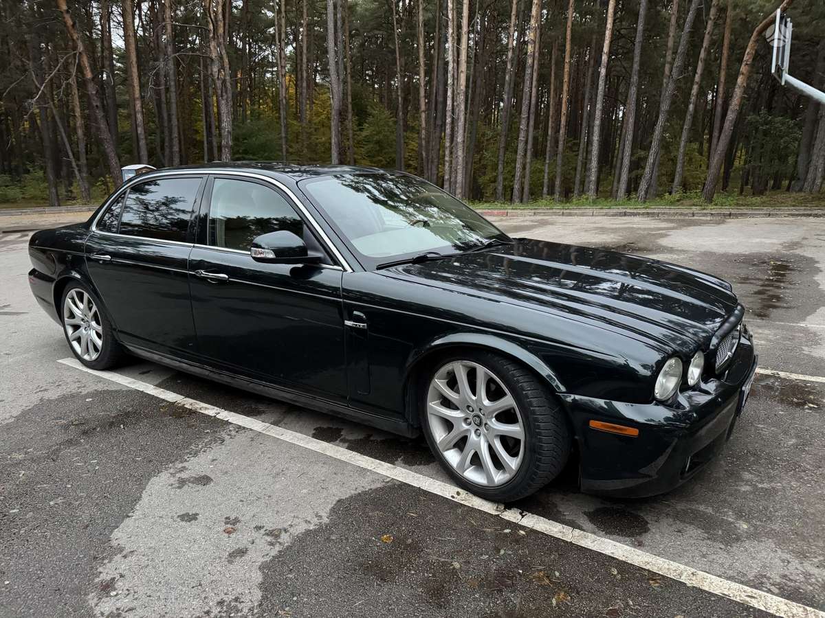 Jaguar XJ, 4.2 l., Седан
