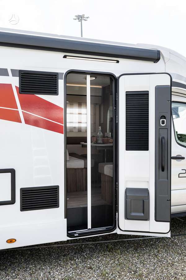 Roller Team Kronos 284 TL, campers