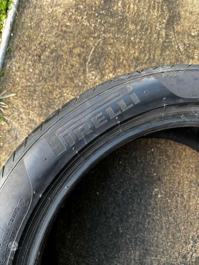 Pirelli PZERO, summer 275/40 R19
